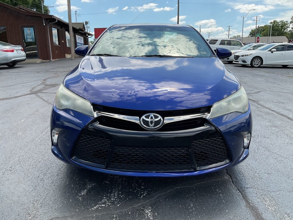 2016 TOYOTA CAMRY