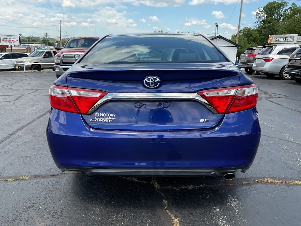 2016 TOYOTA CAMRY