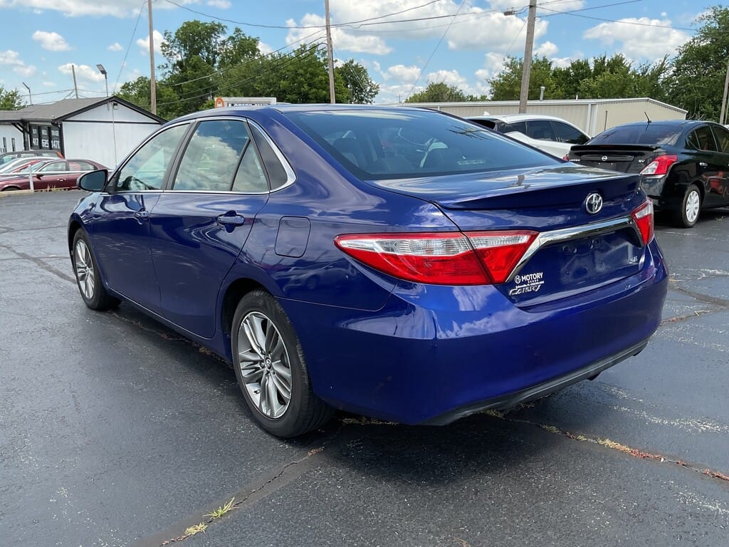 2016 TOYOTA CAMRY