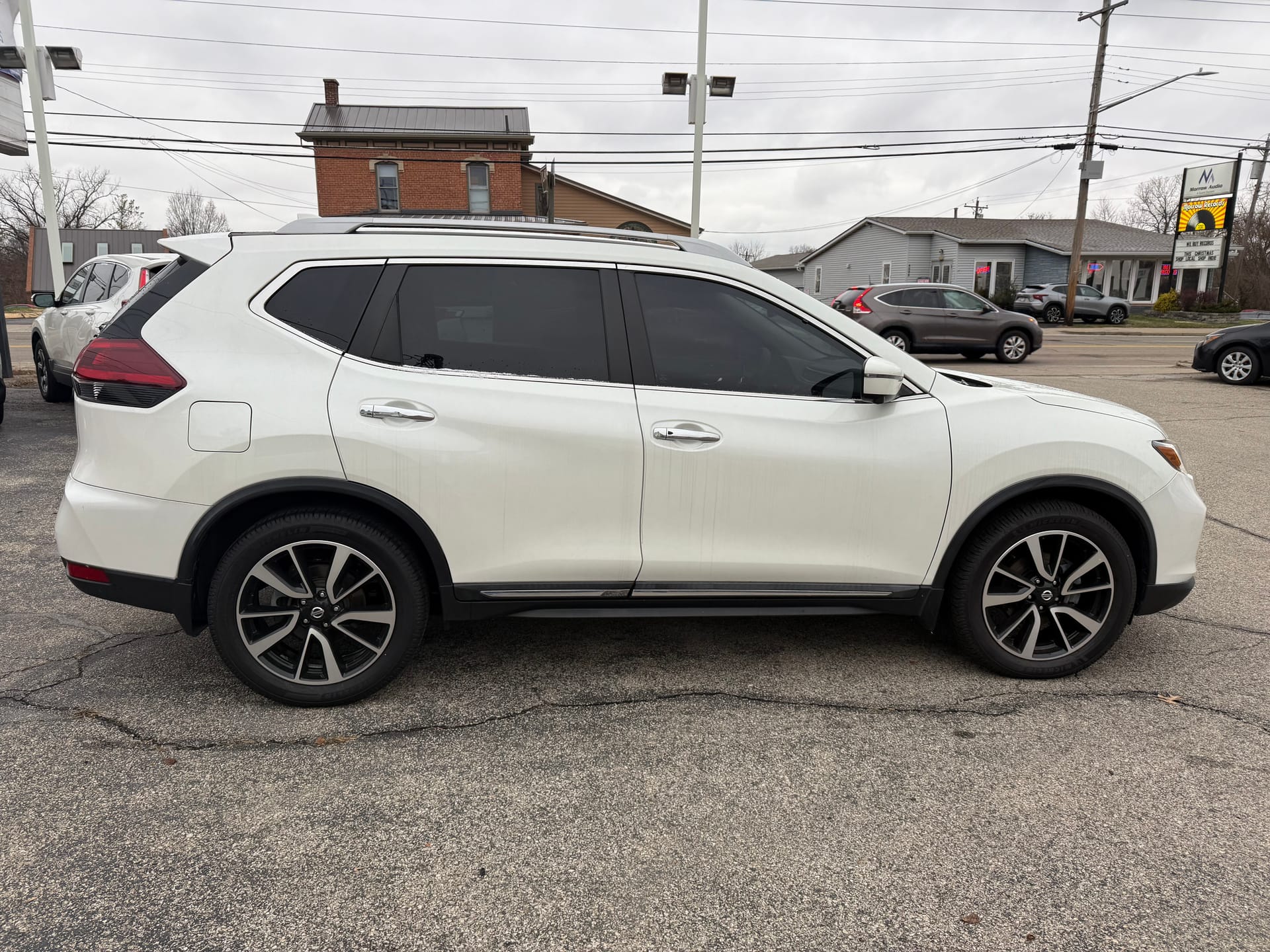 2019 NISSAN ROGUE