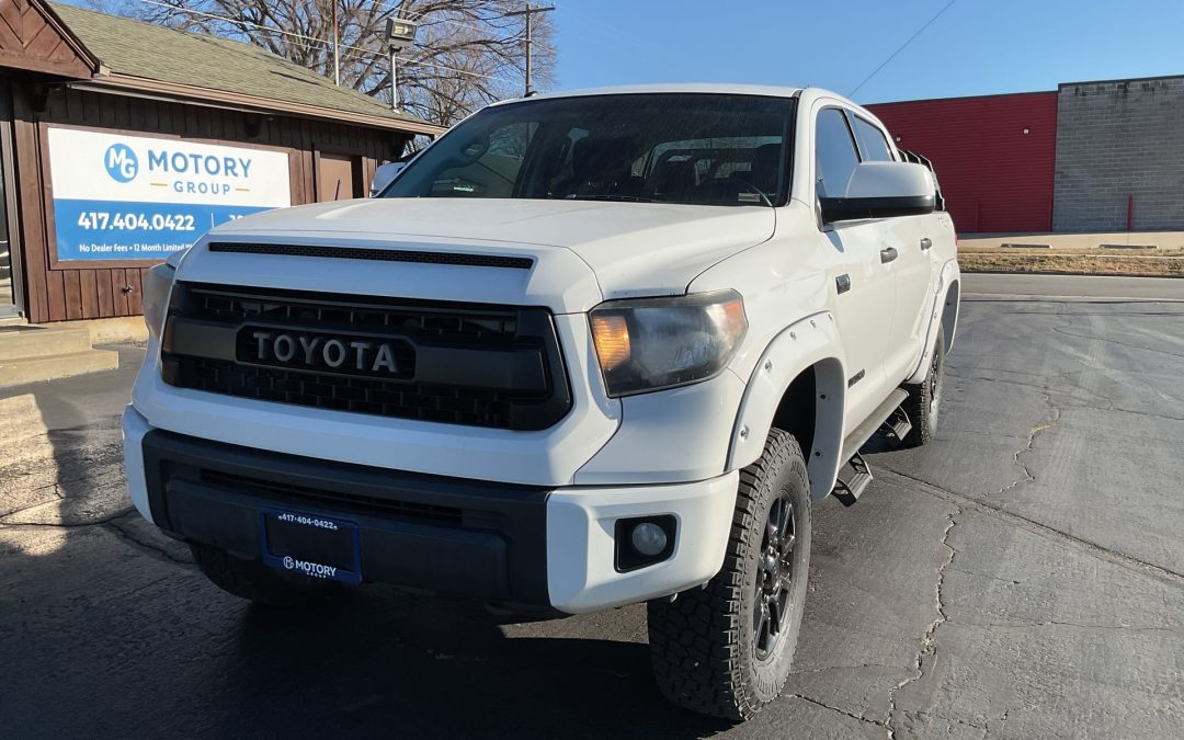 2017 TOYOTA TUNDRA