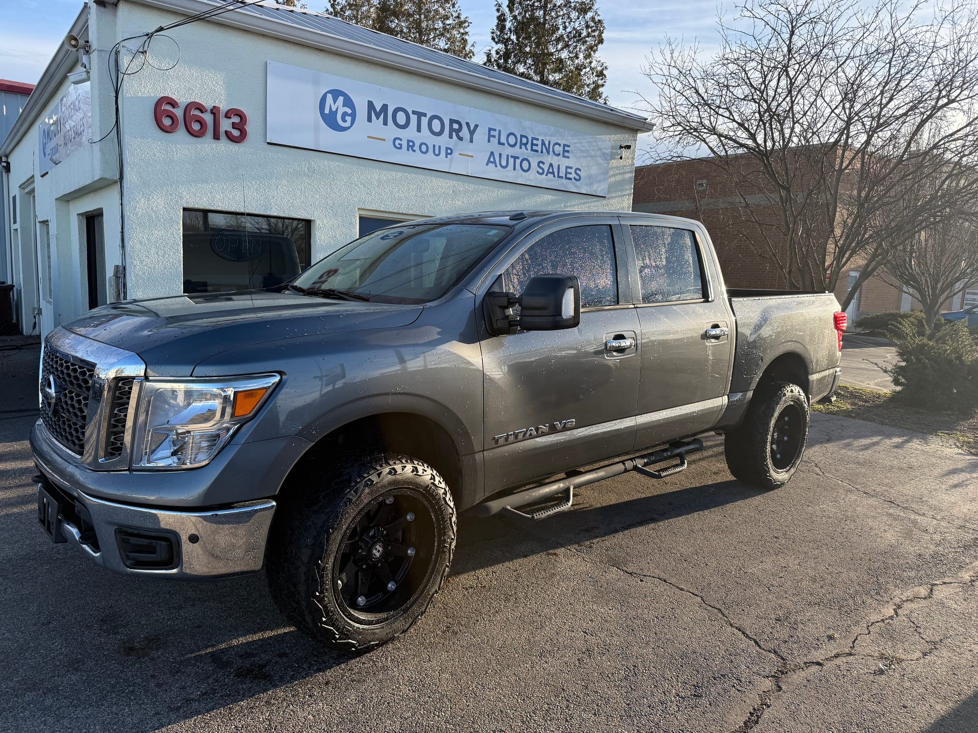 2018 NISSAN TITAN - Gallery Image