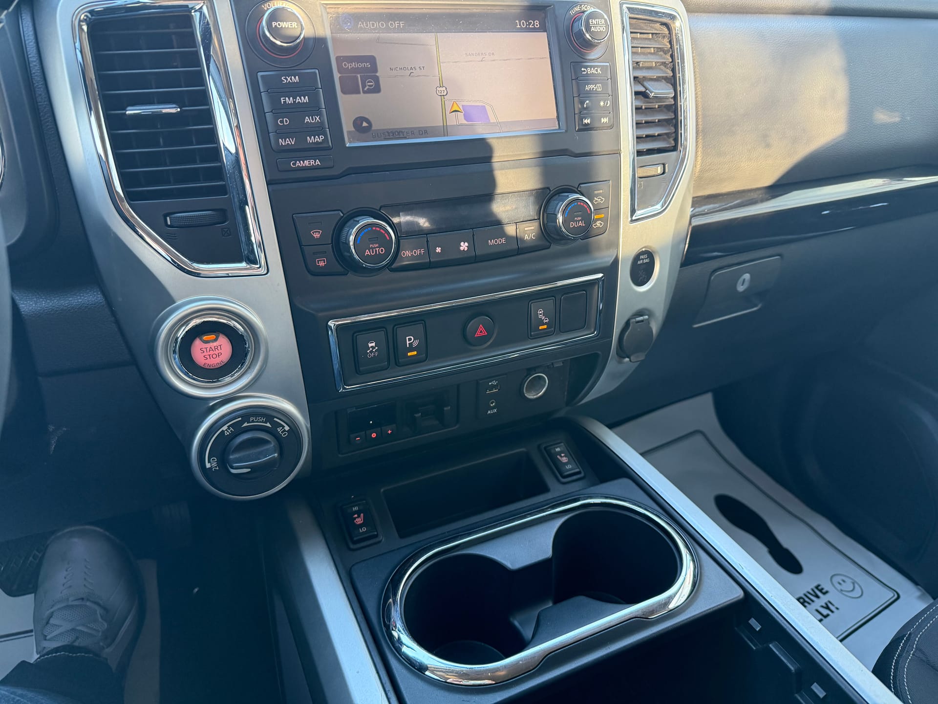 2018 NISSAN TITAN - Gallery Image