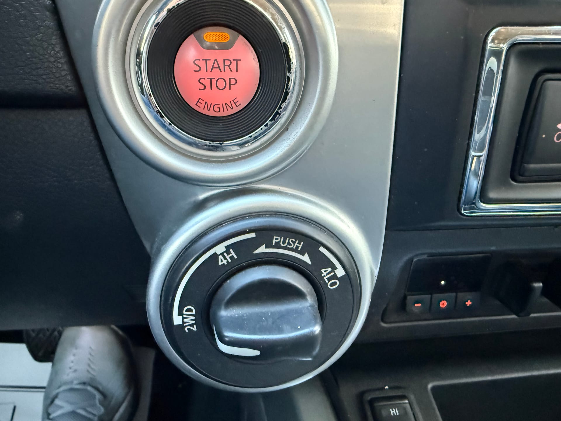 2018 NISSAN TITAN - Gallery Image