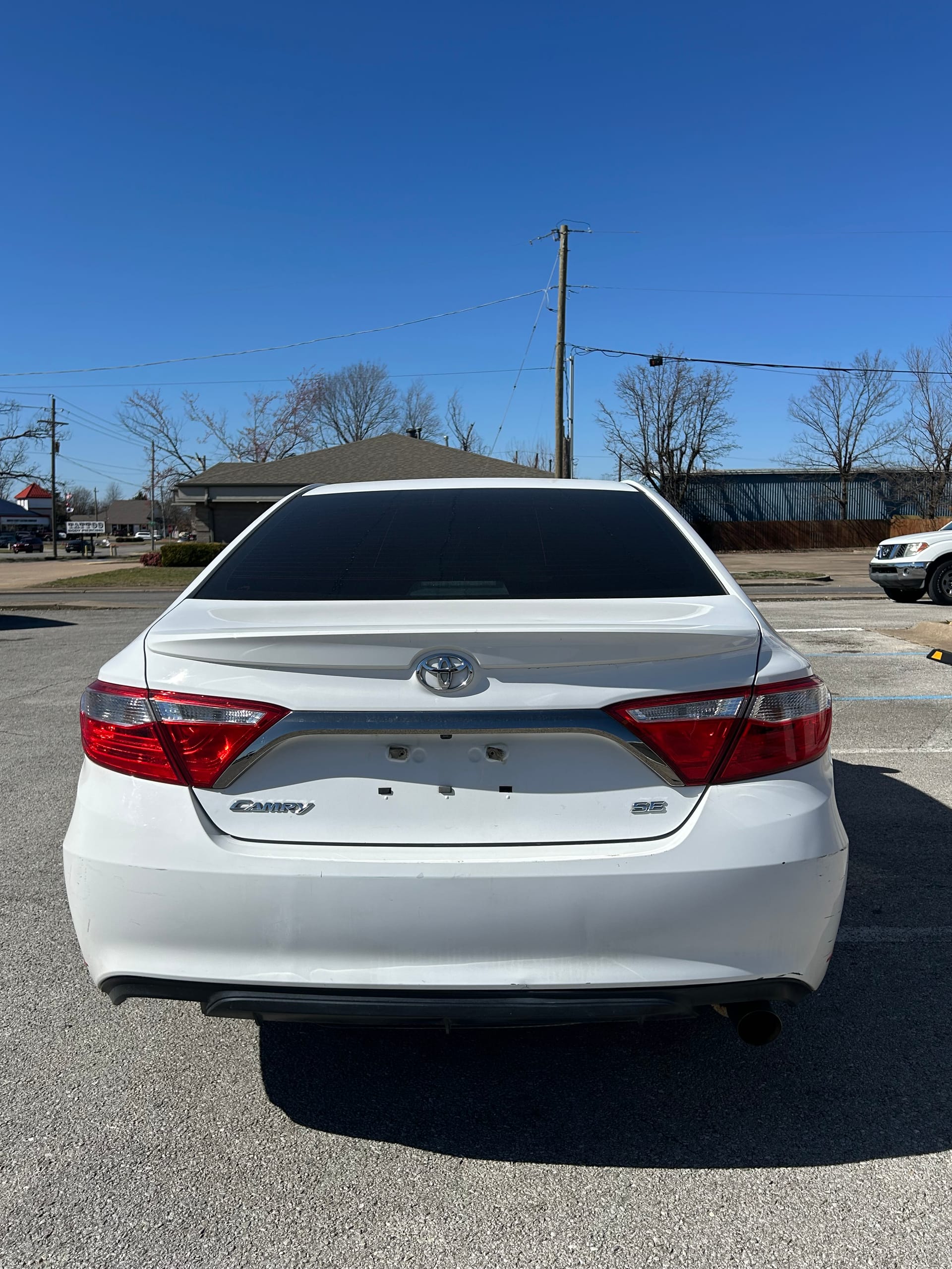 2015 TOYOTA CAMRY - Gallery Image