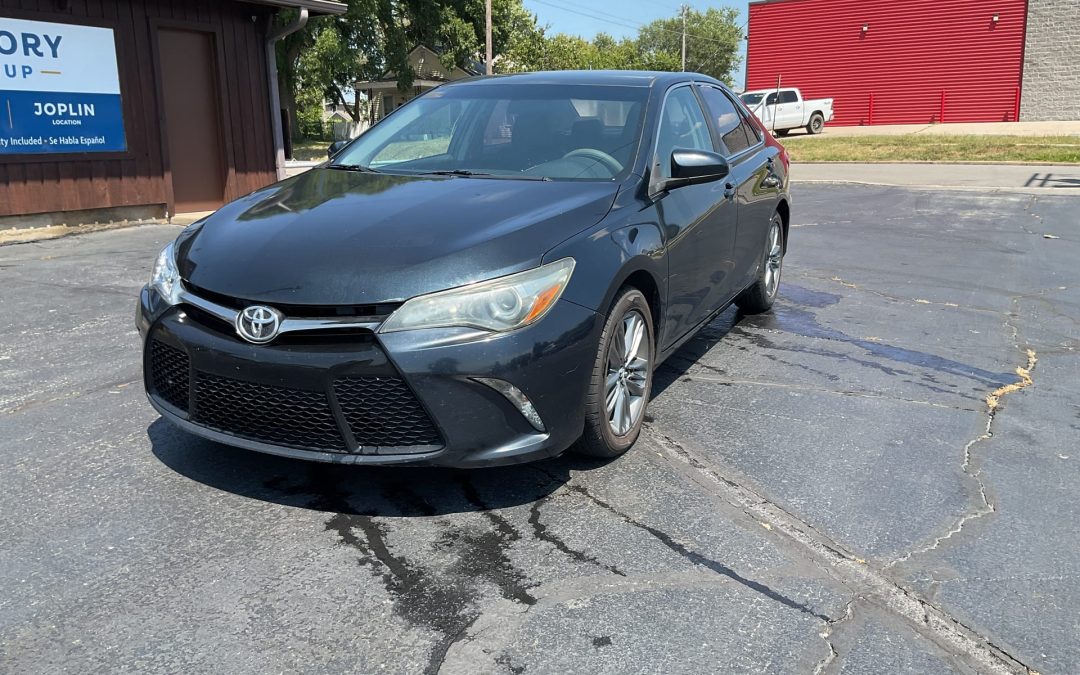 2016 TOYOTA CAMRY