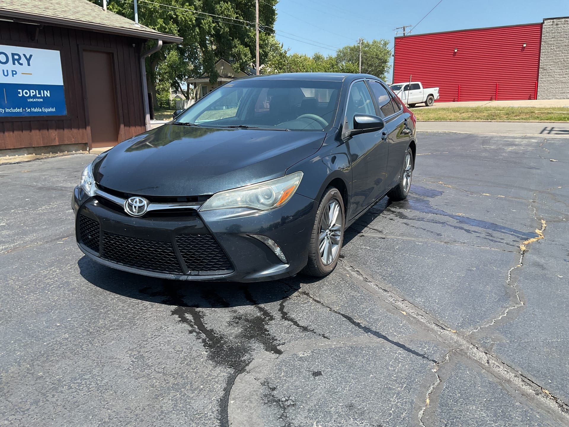 2016 TOYOTA CAMRY - Gallery Image