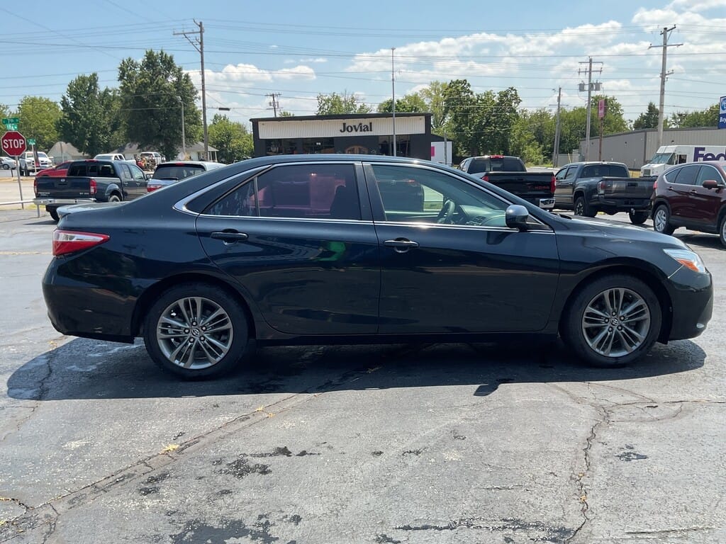 2016 TOYOTA CAMRY - Gallery Image
