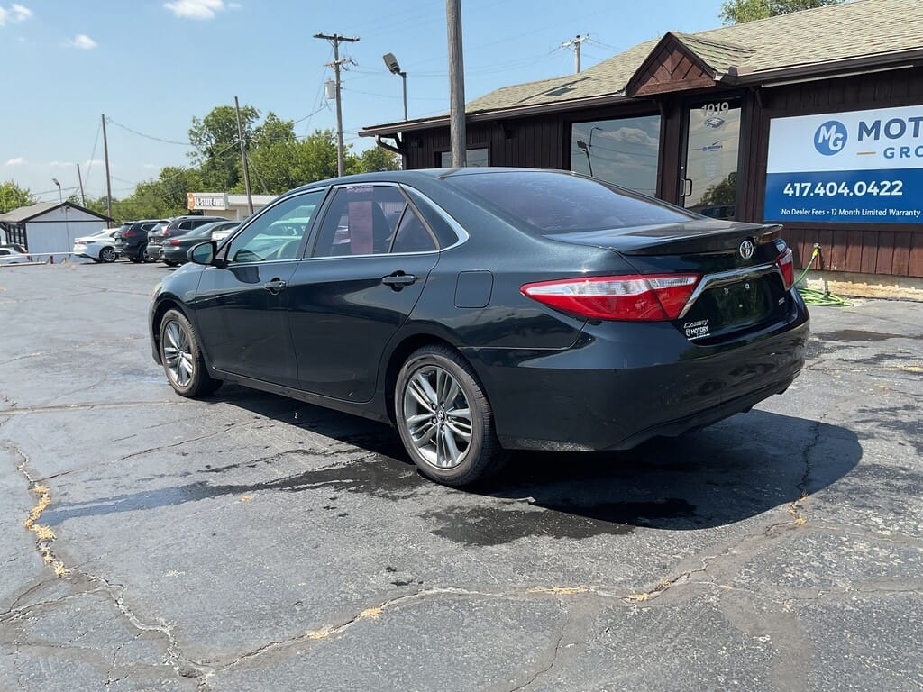 2016 TOYOTA CAMRY - Gallery Image