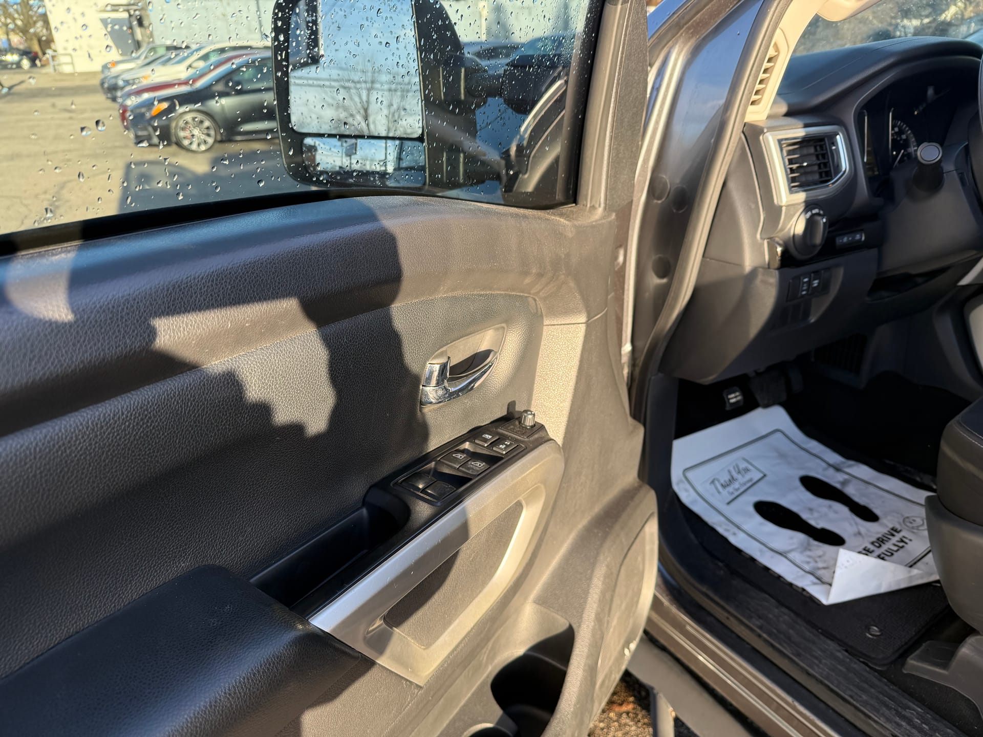 2018 NISSAN TITAN - Gallery Image