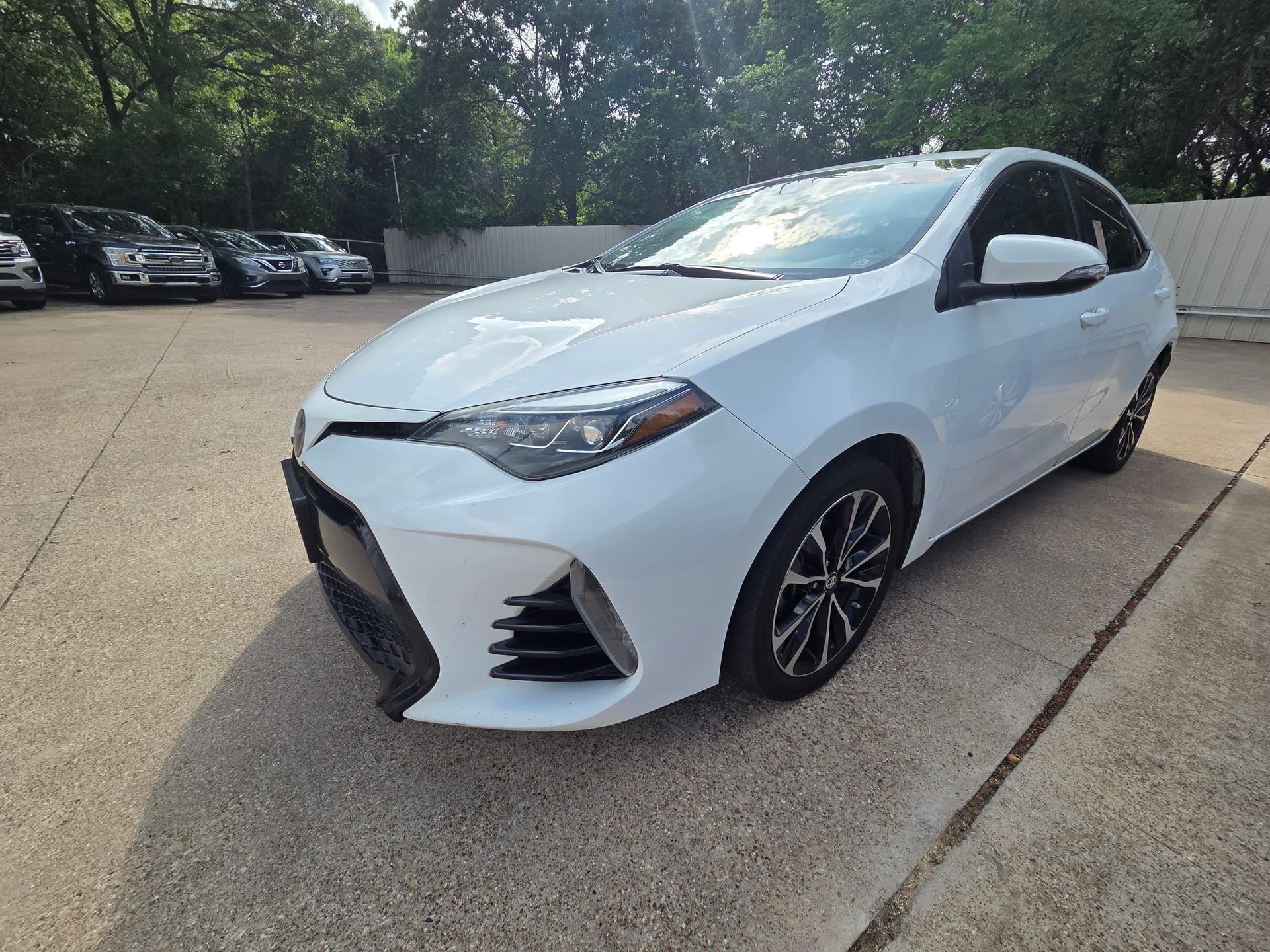 2017 TOYOTA COROLLA - Gallery Image