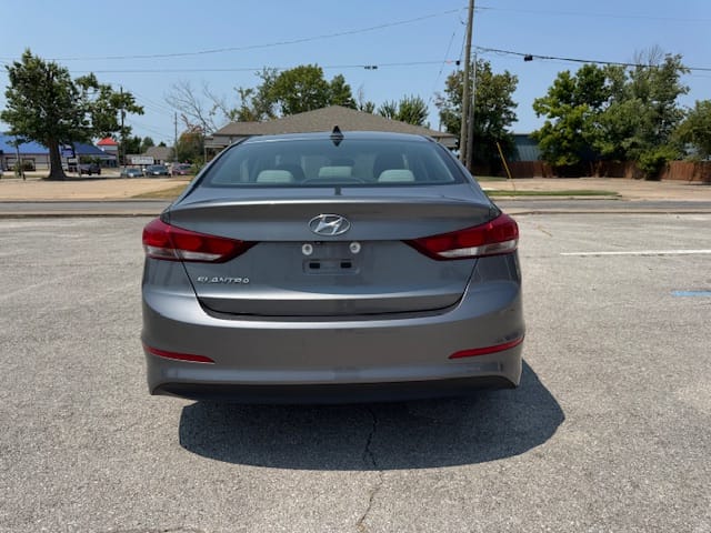 2018 HYUNDAI ELANTRA - Gallery Image