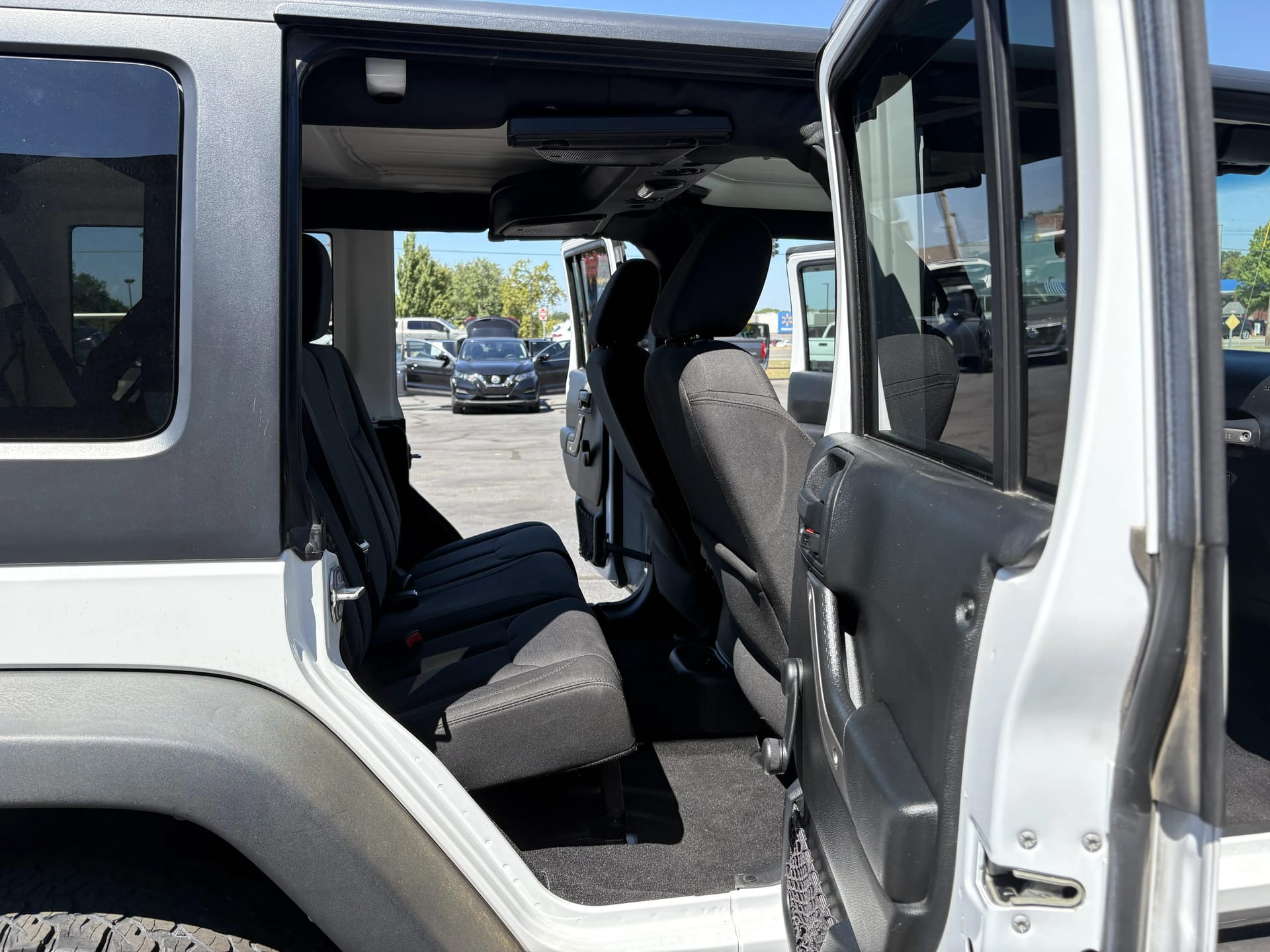 2016 JEEP WRANGLER - Gallery Image