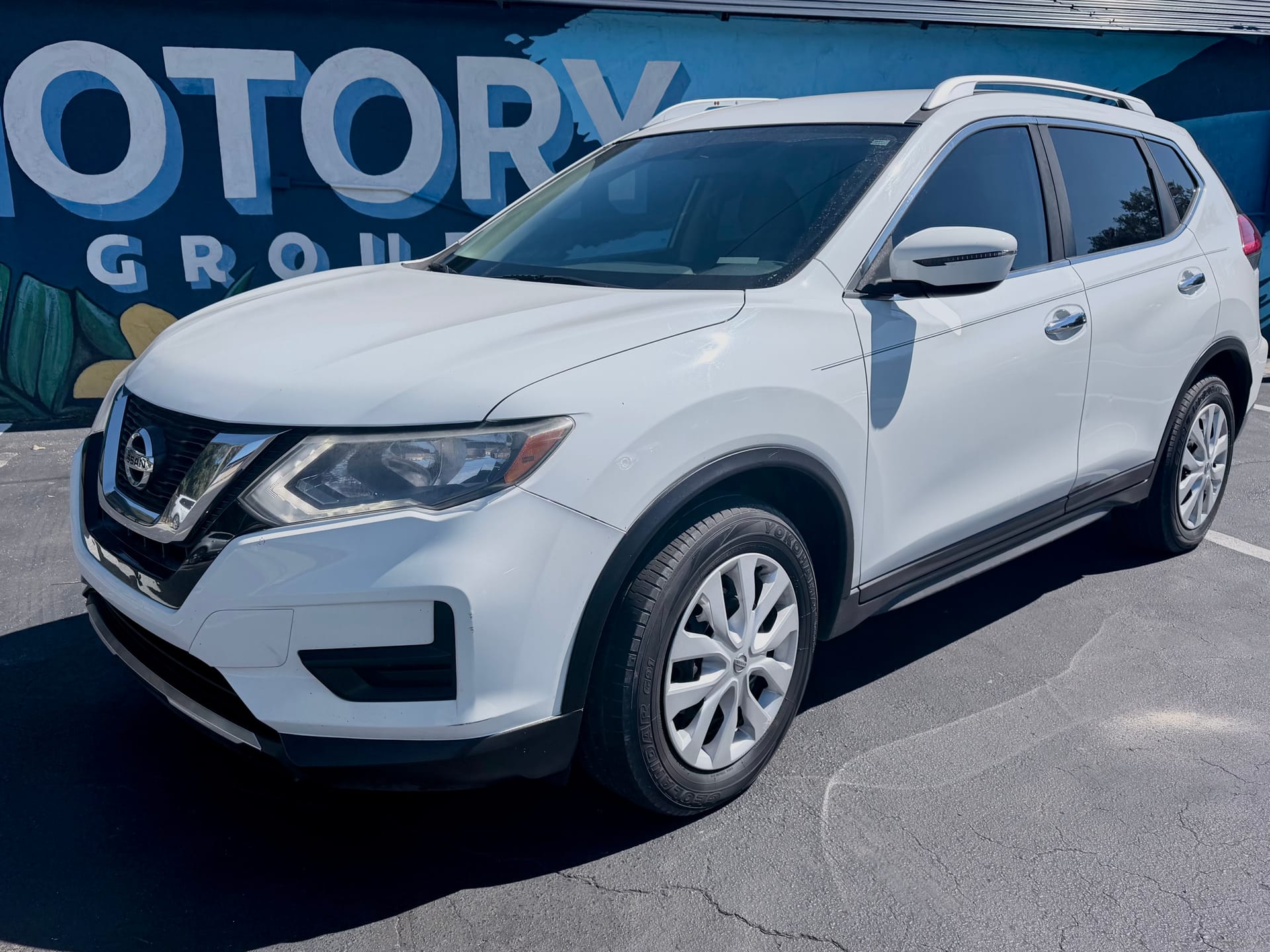 2017 NISSAN ROGUE - Gallery Image