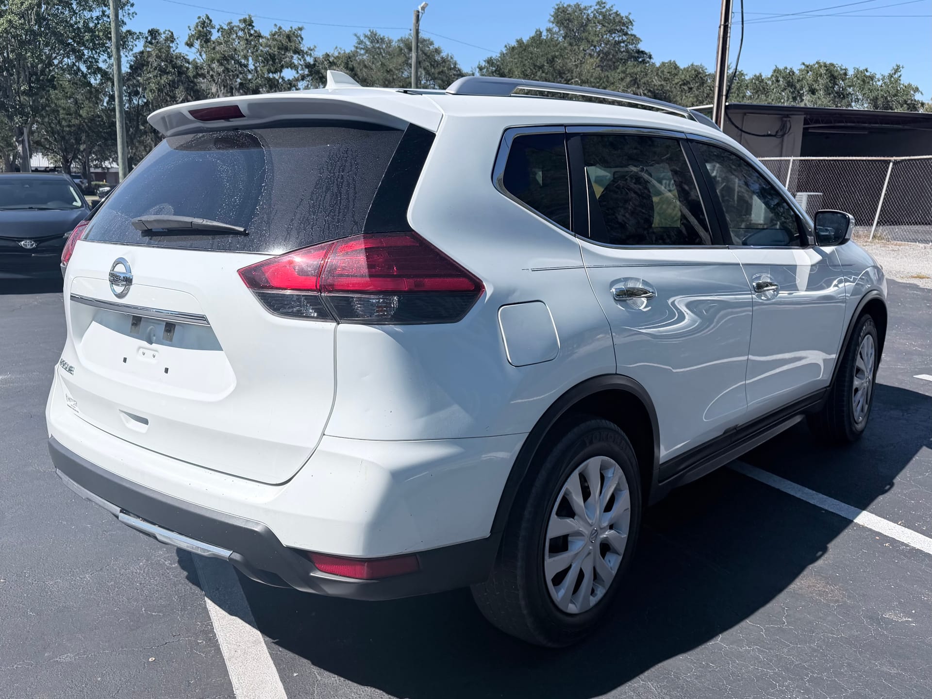 2017 NISSAN ROGUE - Gallery Image