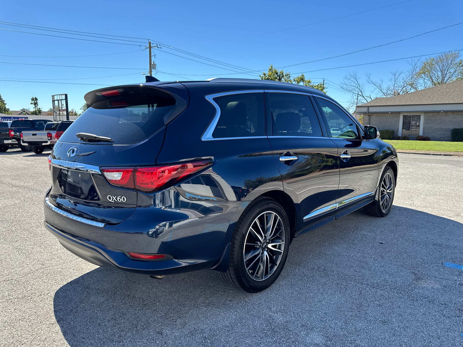 2017 INFINITI QX60 - Gallery Image
