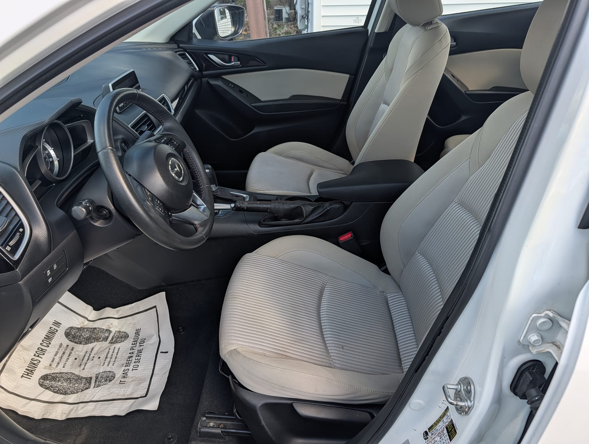 2014 MAZDA MAZDA3 - Gallery Image