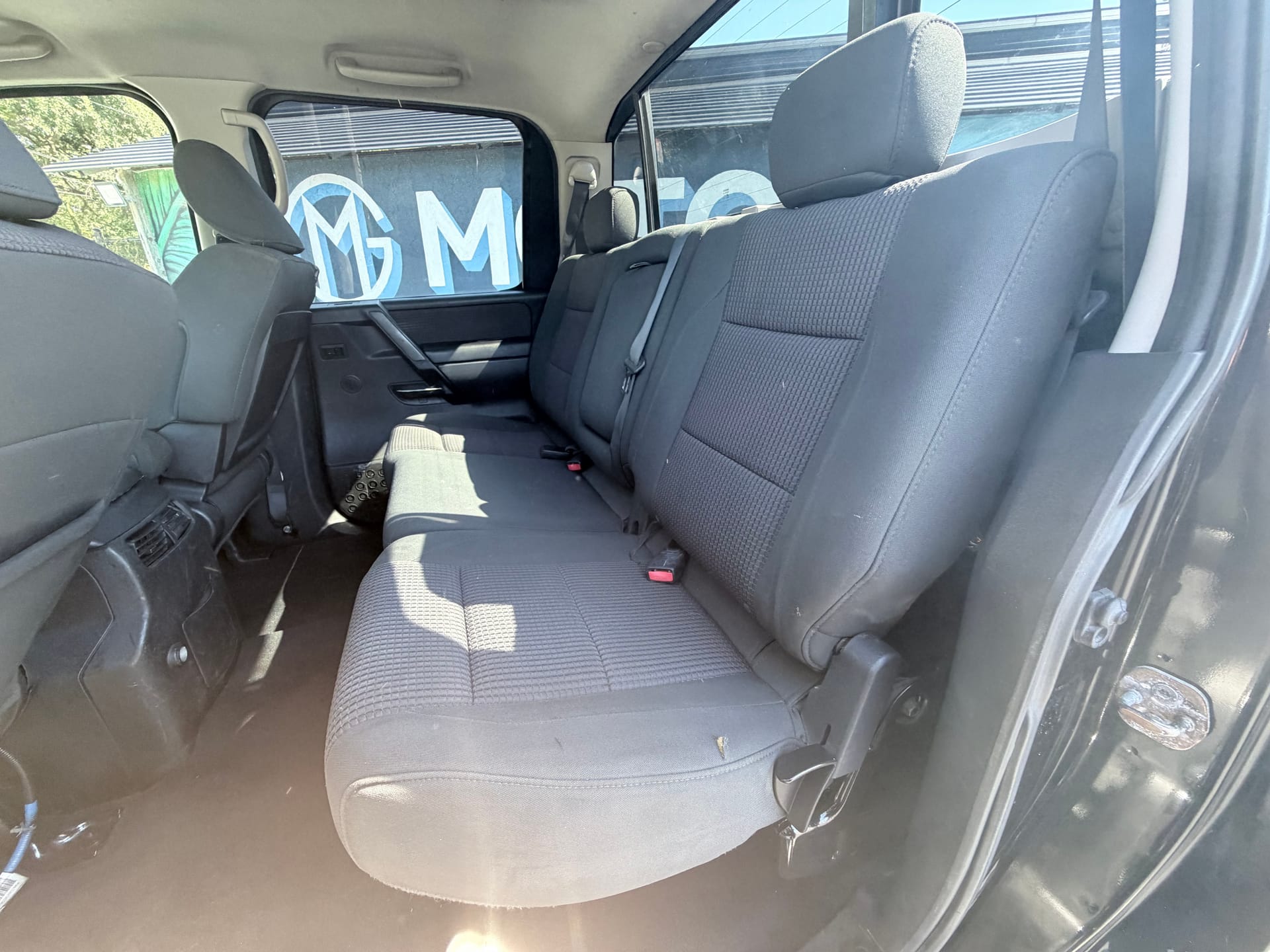 2011 NISSAN TITAN - Gallery Image