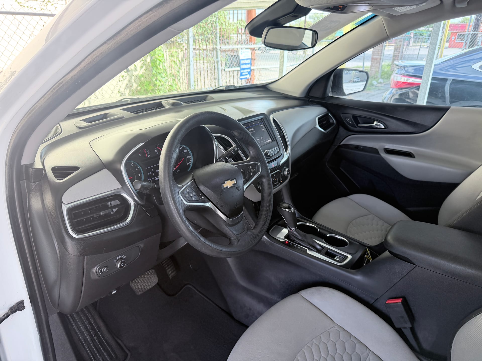 2021 CHEVROLET EQUINOX - Gallery Image