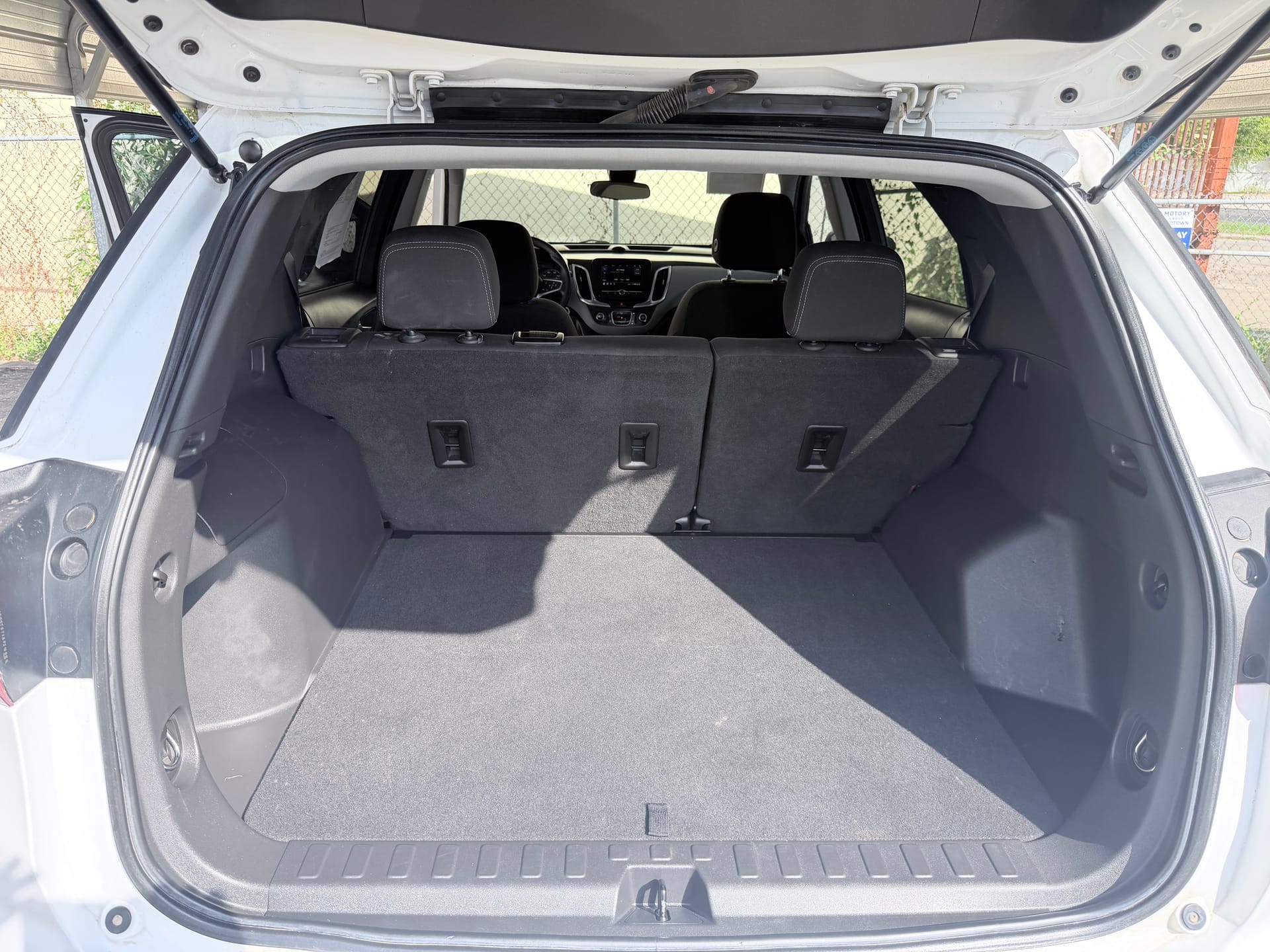 2021 CHEVROLET EQUINOX - Gallery Image