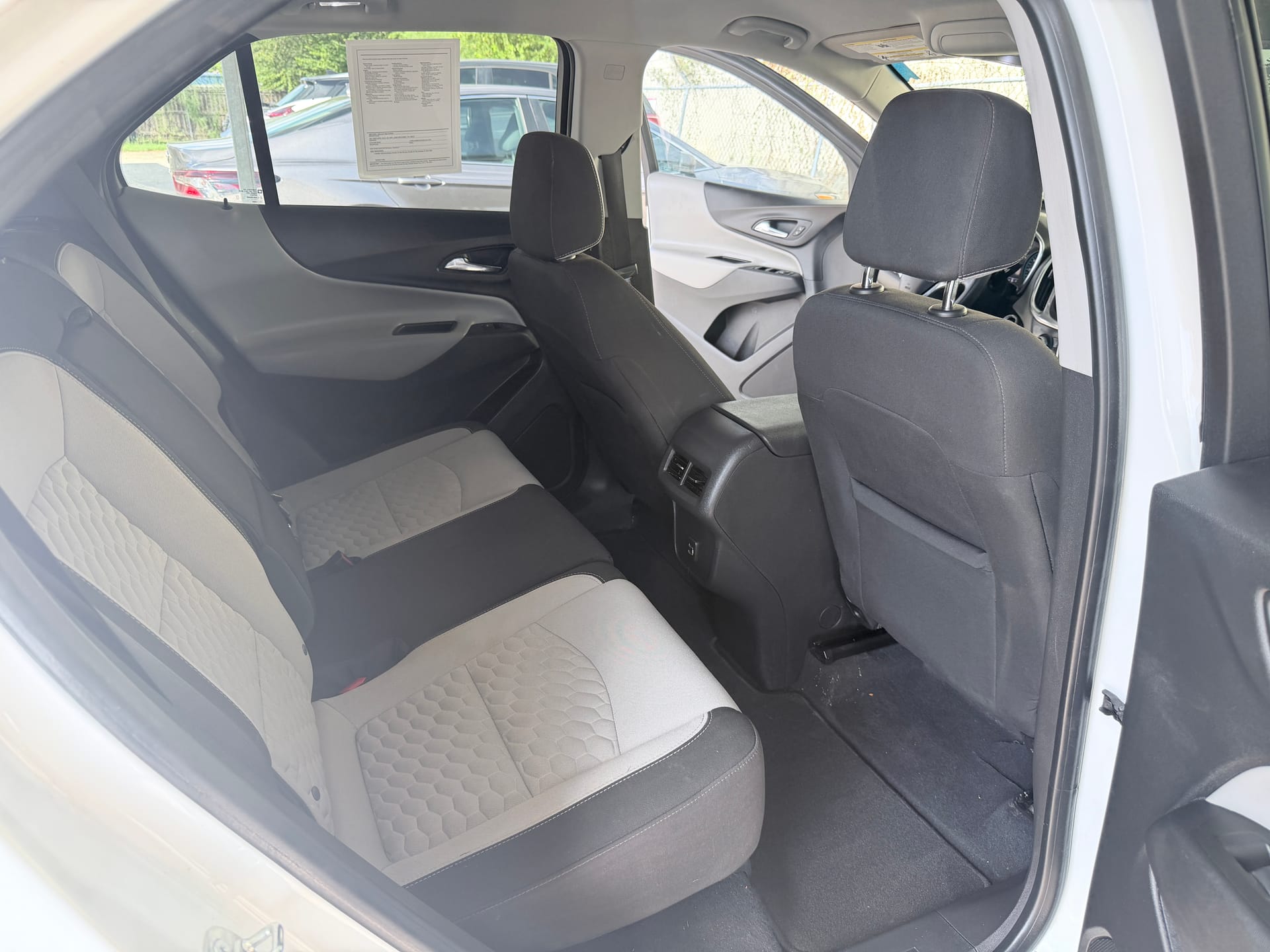 2021 CHEVROLET EQUINOX - Gallery Image