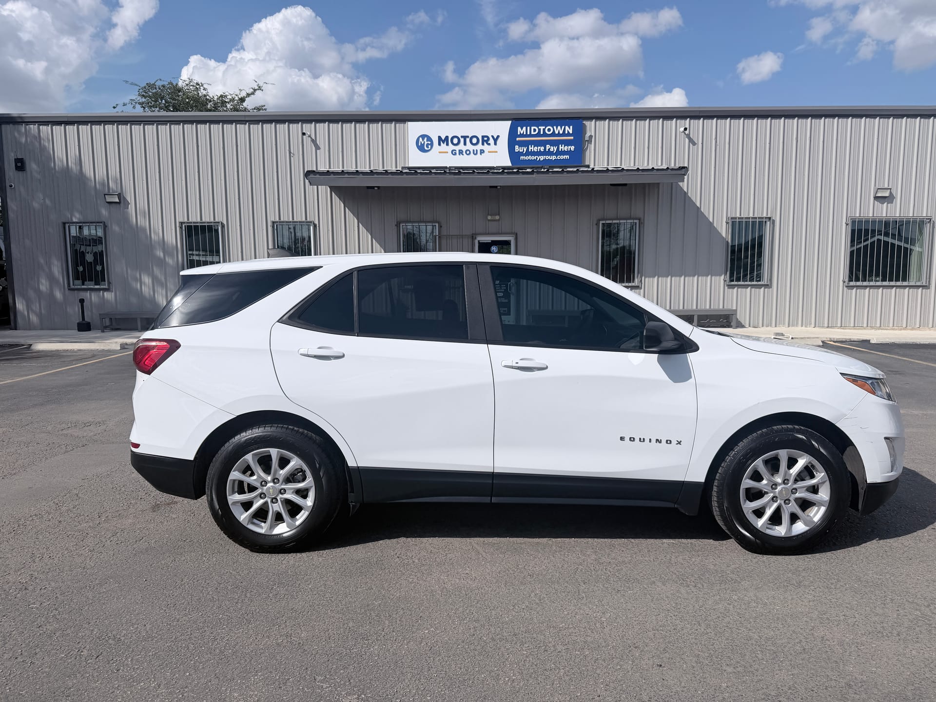 2021 CHEVROLET EQUINOX - Gallery Image