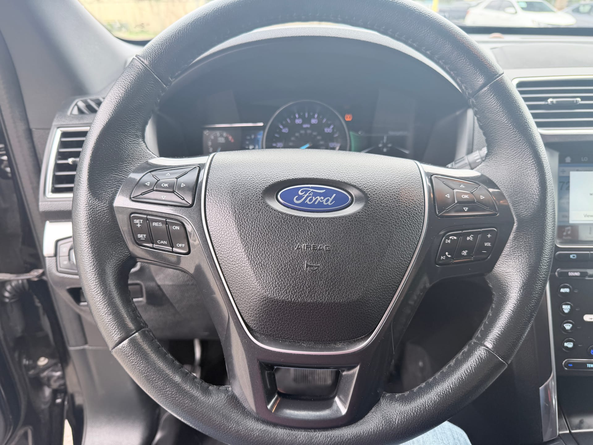 2018 FORD EXPLORER - Gallery Image