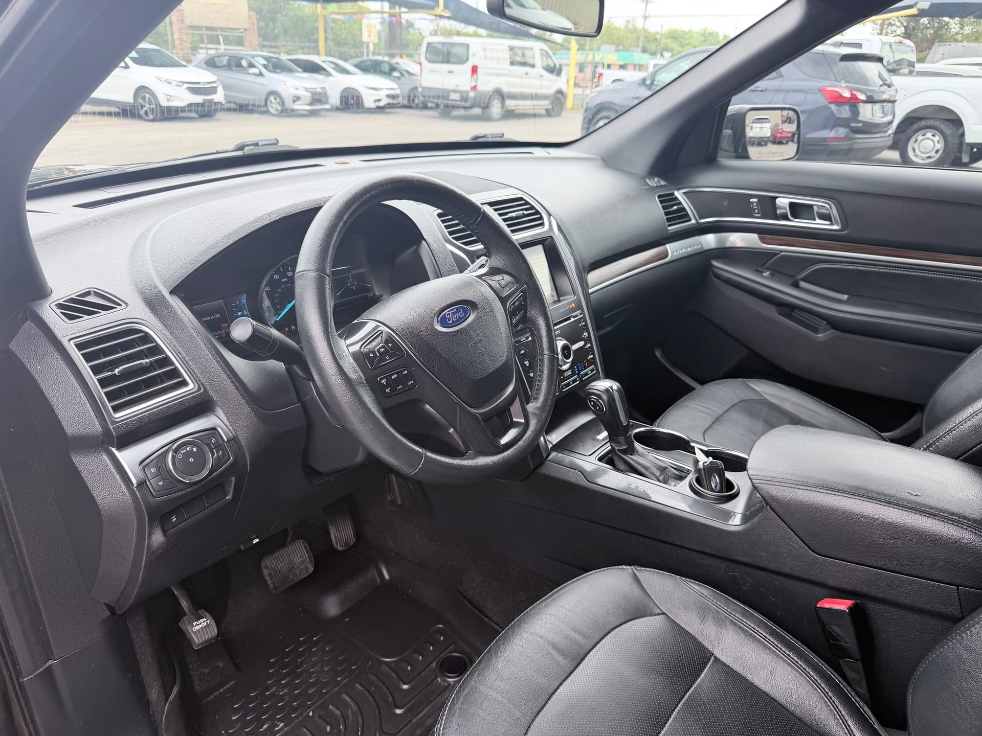 2018 FORD EXPLORER - Gallery Image