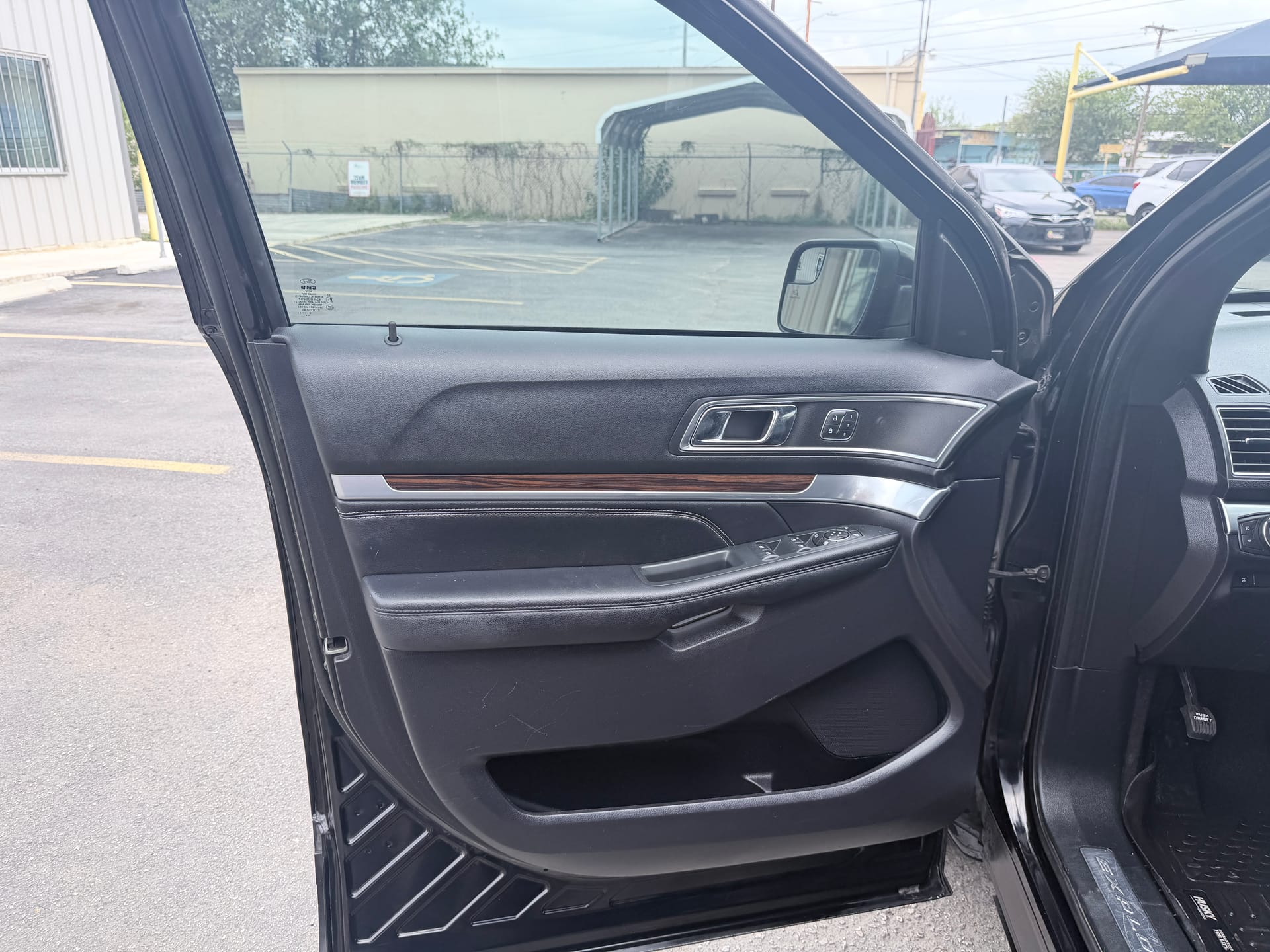 2018 FORD EXPLORER - Gallery Image