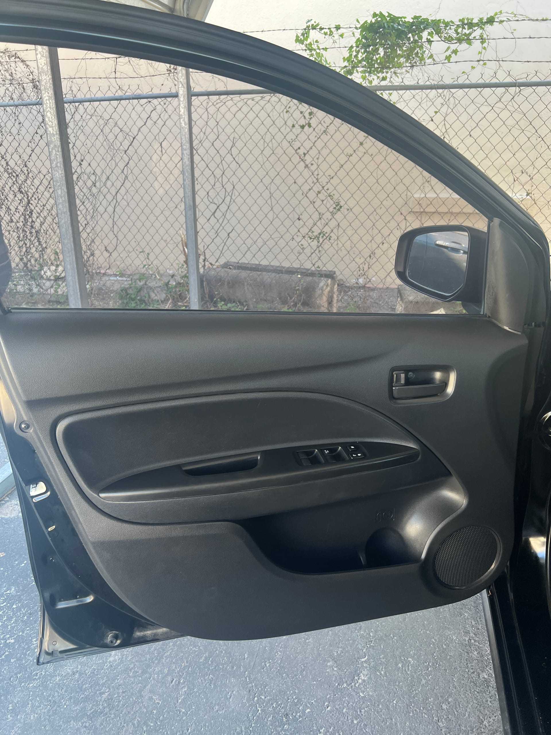 2020 MITSUBISHI MIRAGE - Gallery Image