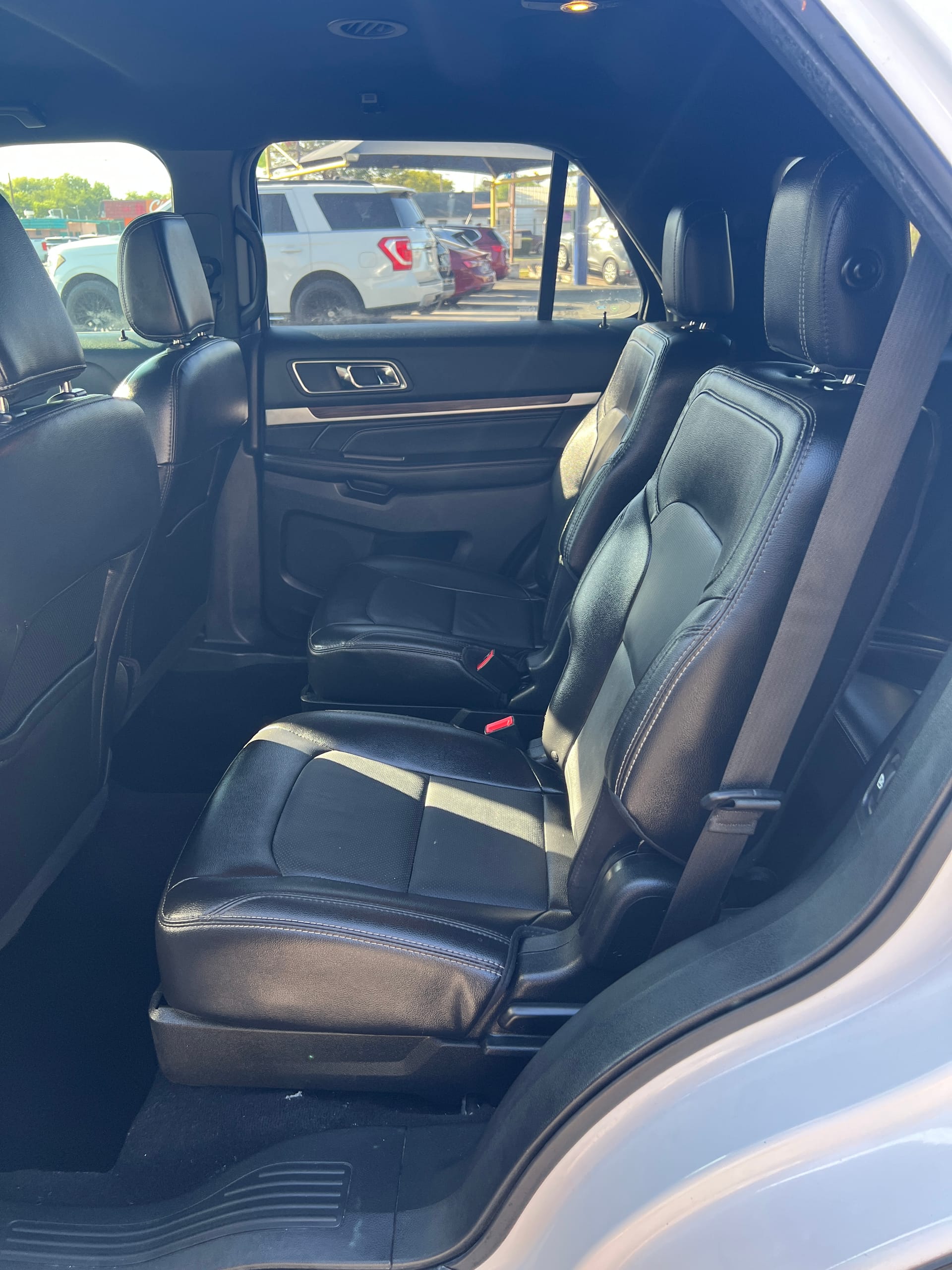 2018 FORD EXPLORER - Gallery Image