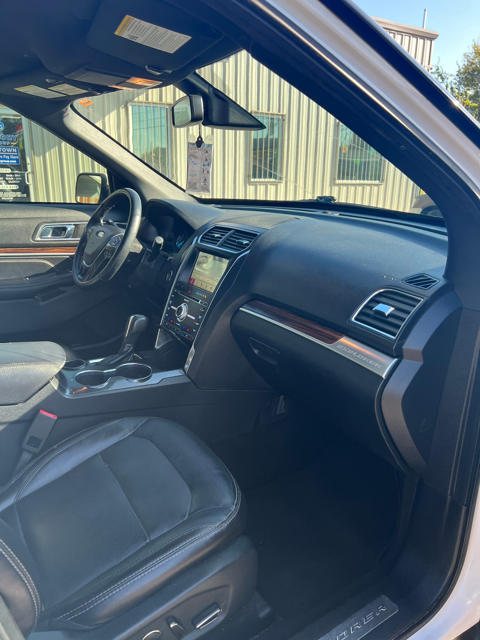 2018 FORD EXPLORER - Gallery Image