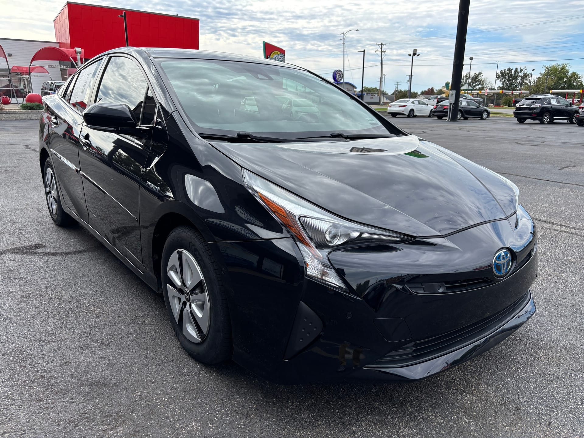 2017 TOYOTA PRIUS - Gallery Image
