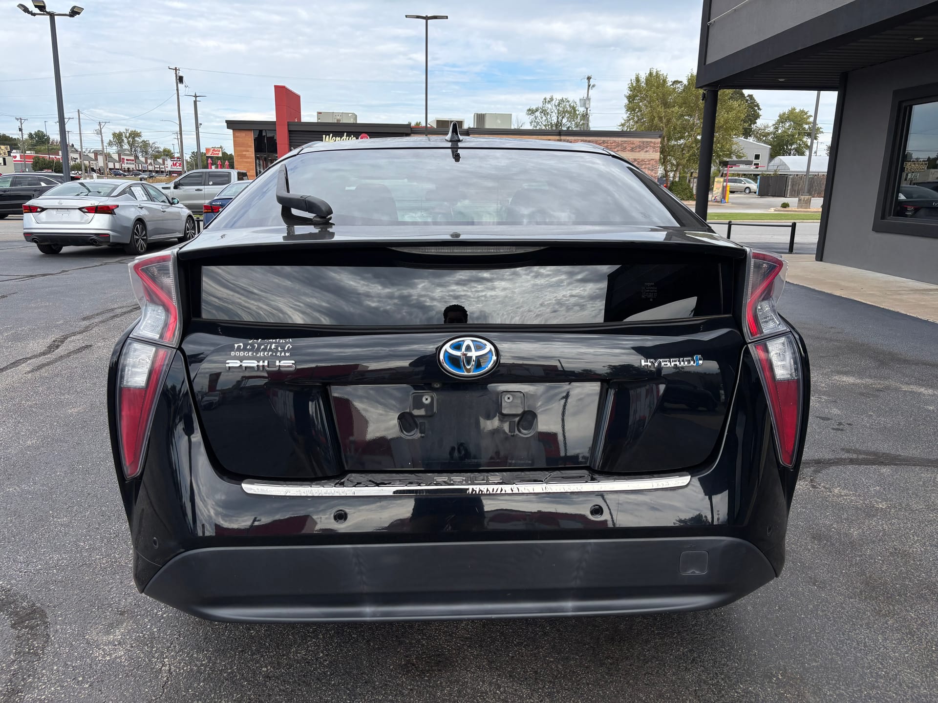 2017 TOYOTA PRIUS - Gallery Image