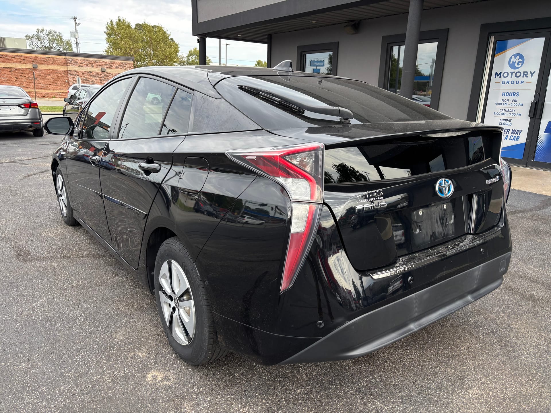 2017 TOYOTA PRIUS - Gallery Image