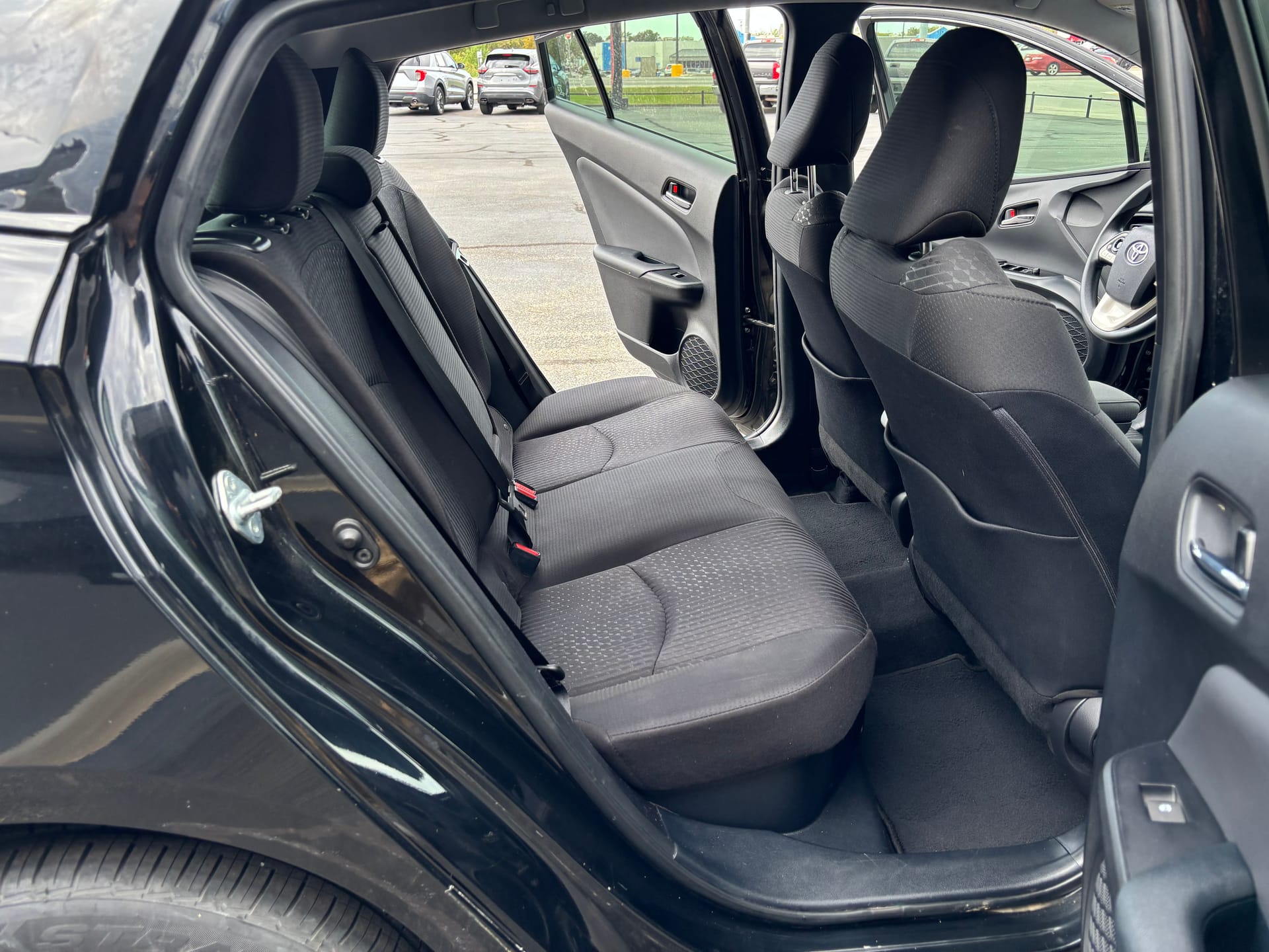2017 TOYOTA PRIUS - Gallery Image