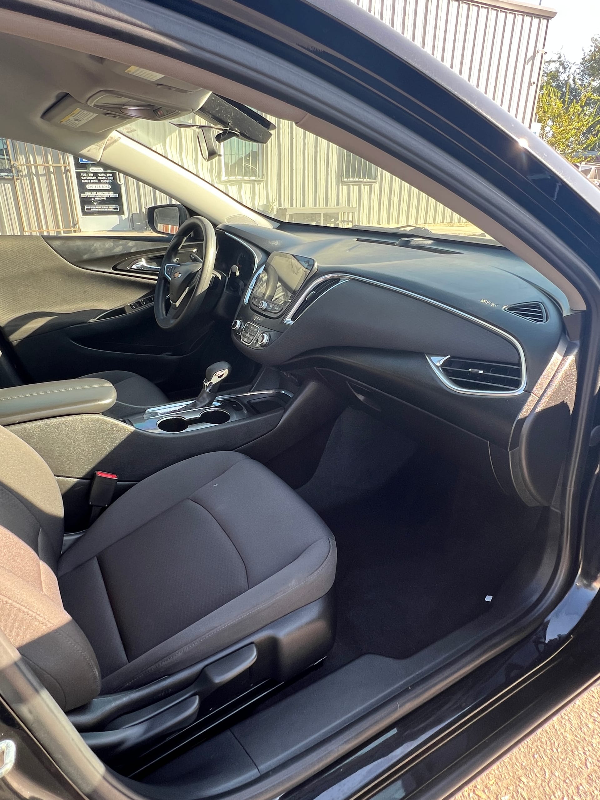 2021 CHEVROLET MALIBU - Gallery Image
